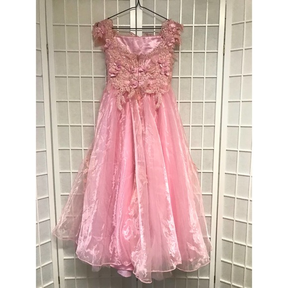 Handmade Pink Lace Gown - Picture 3 of 4